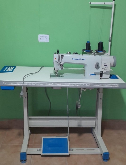 Máquina de coser Industrial