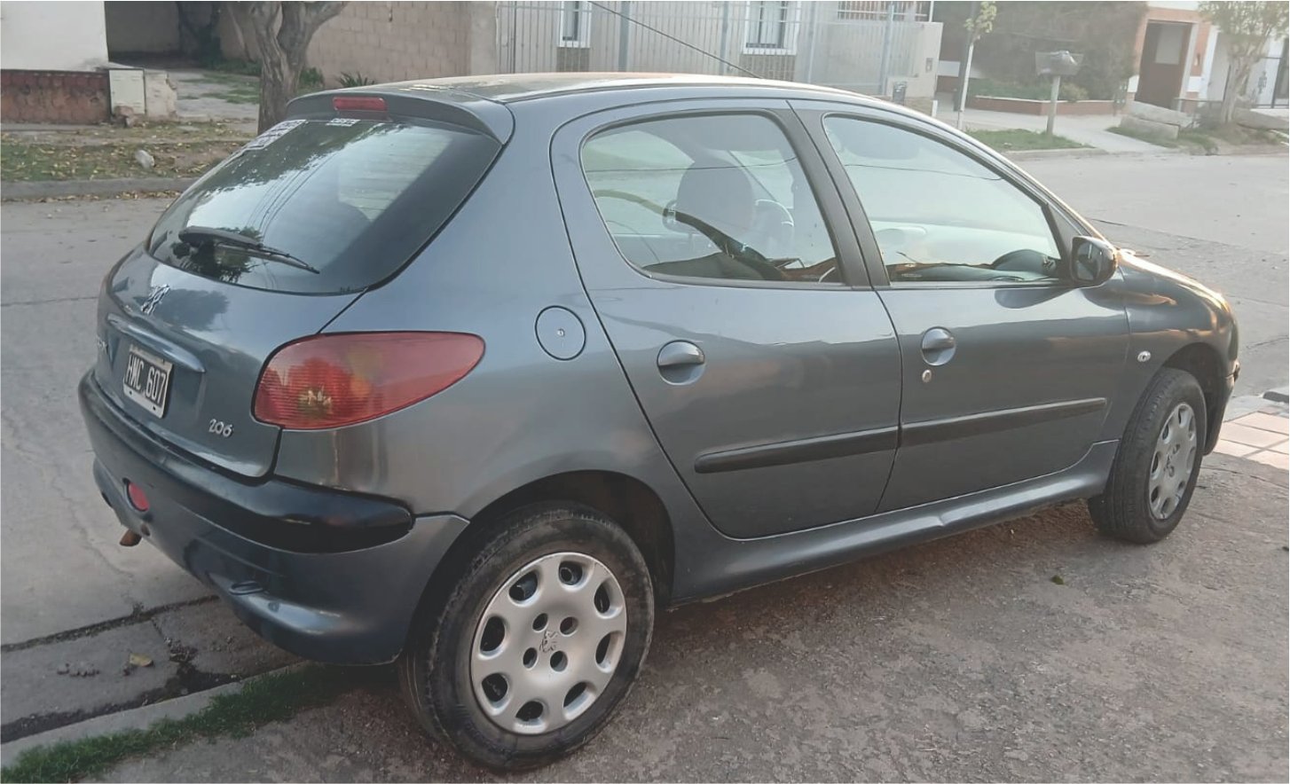 Peugeot 206 $ 8.500.000