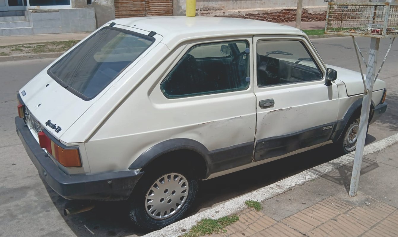 Fiat 147 $ 3.500.000