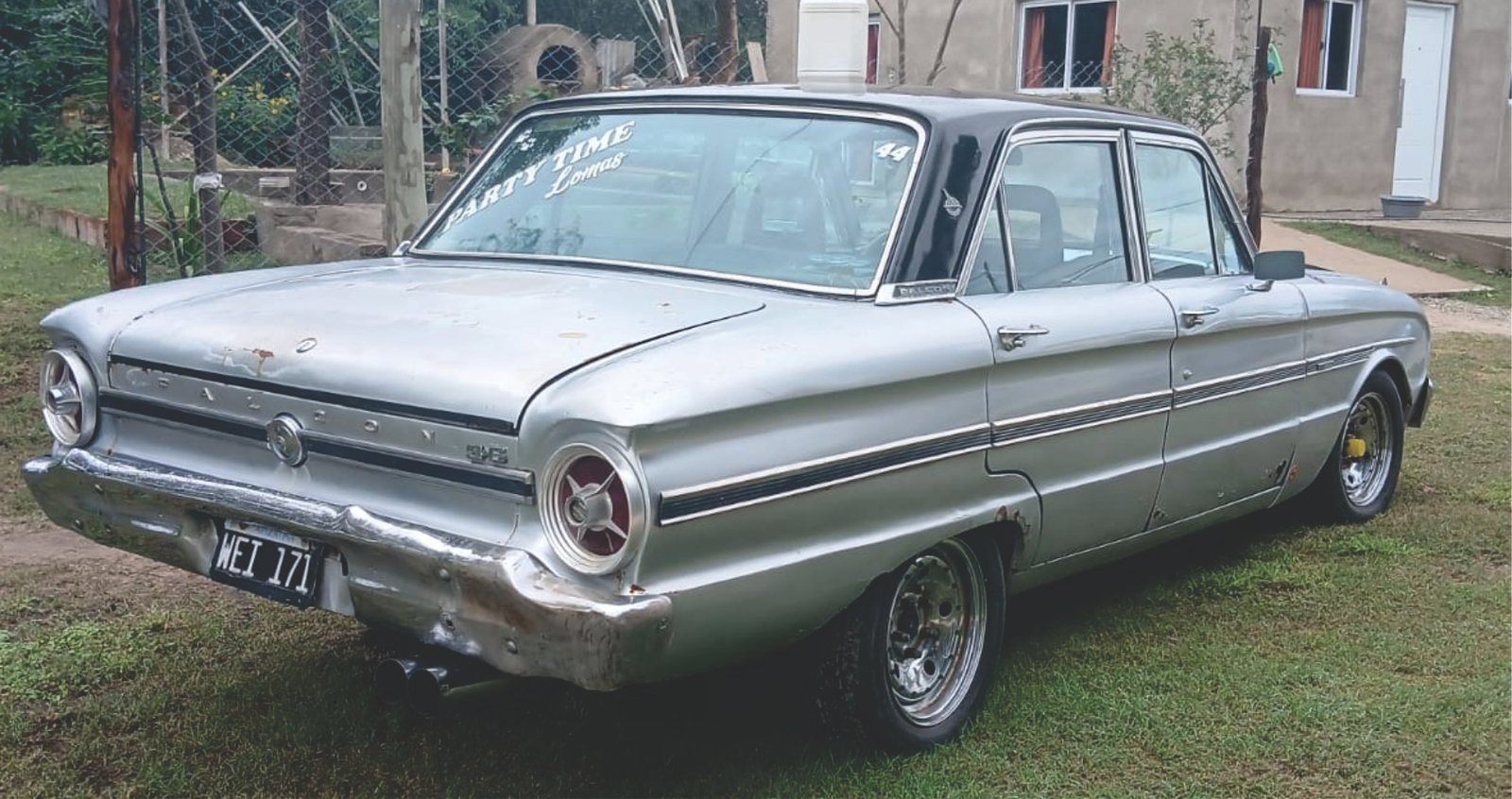 Ford Falcon $ 4.000.000