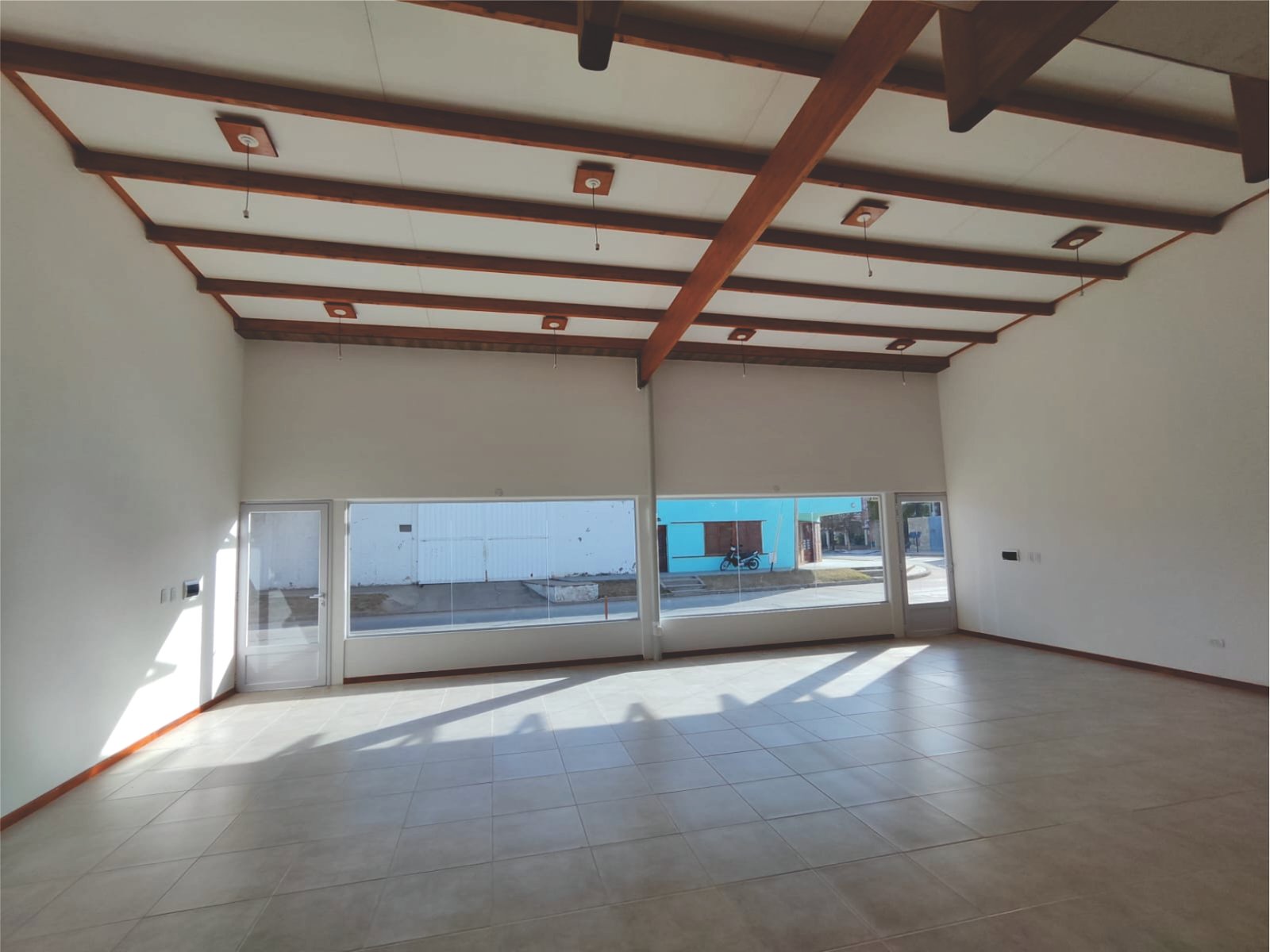 Alquilo Salón en Villa Dolores