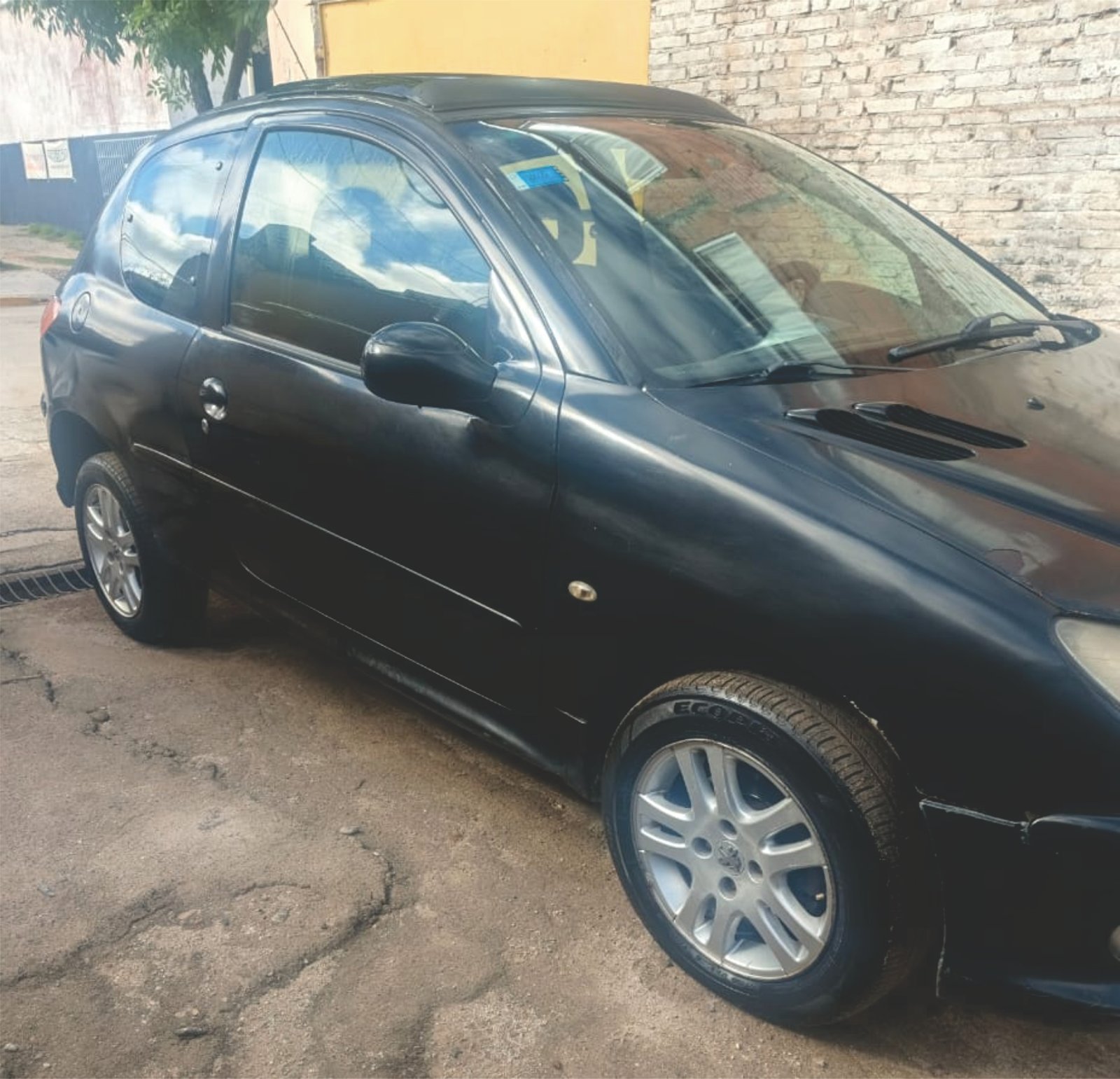 Peugeot 206 $ 4.800.000