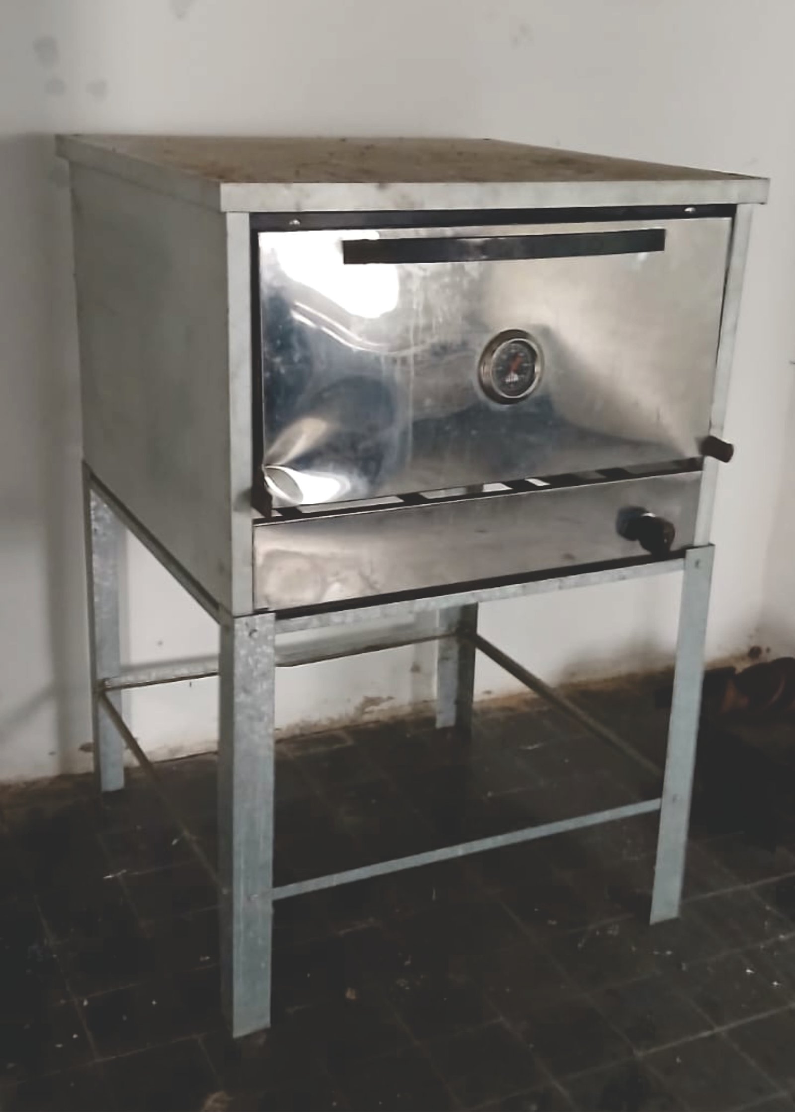 Horno pizzero $ 300 mil