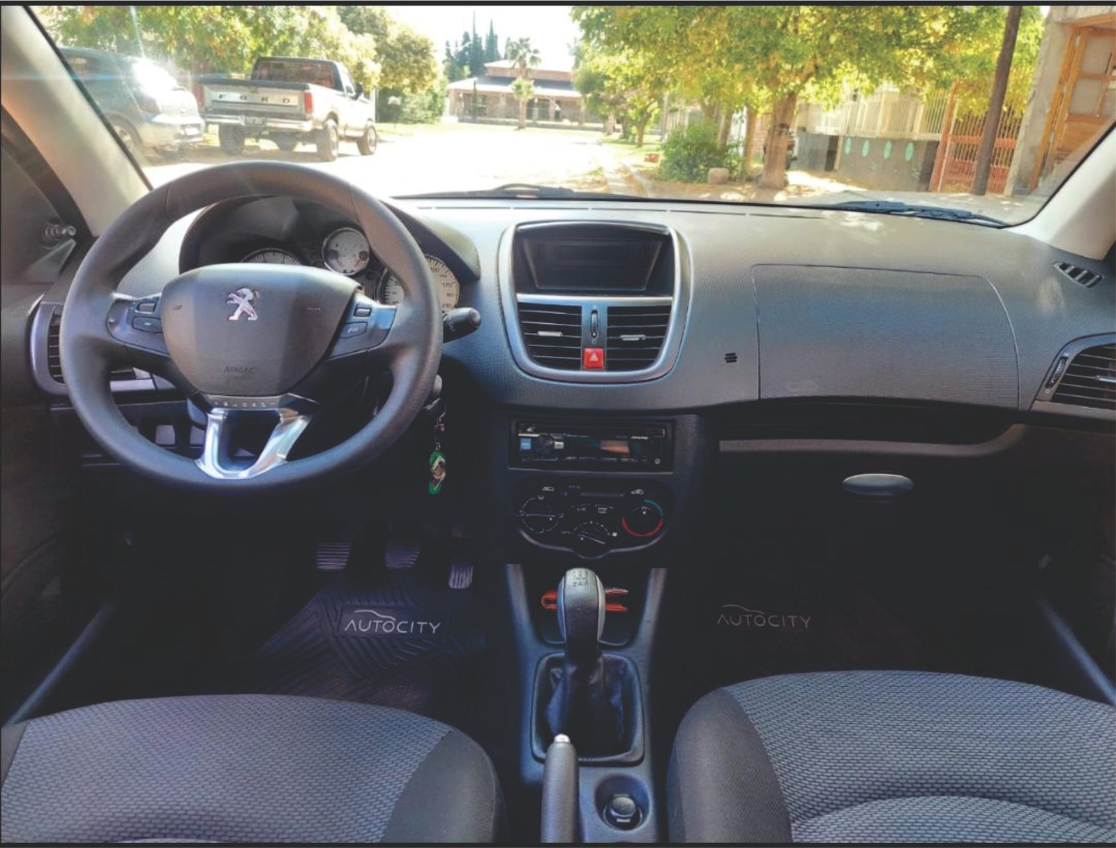 Peugeot 207 $ 12.000.000