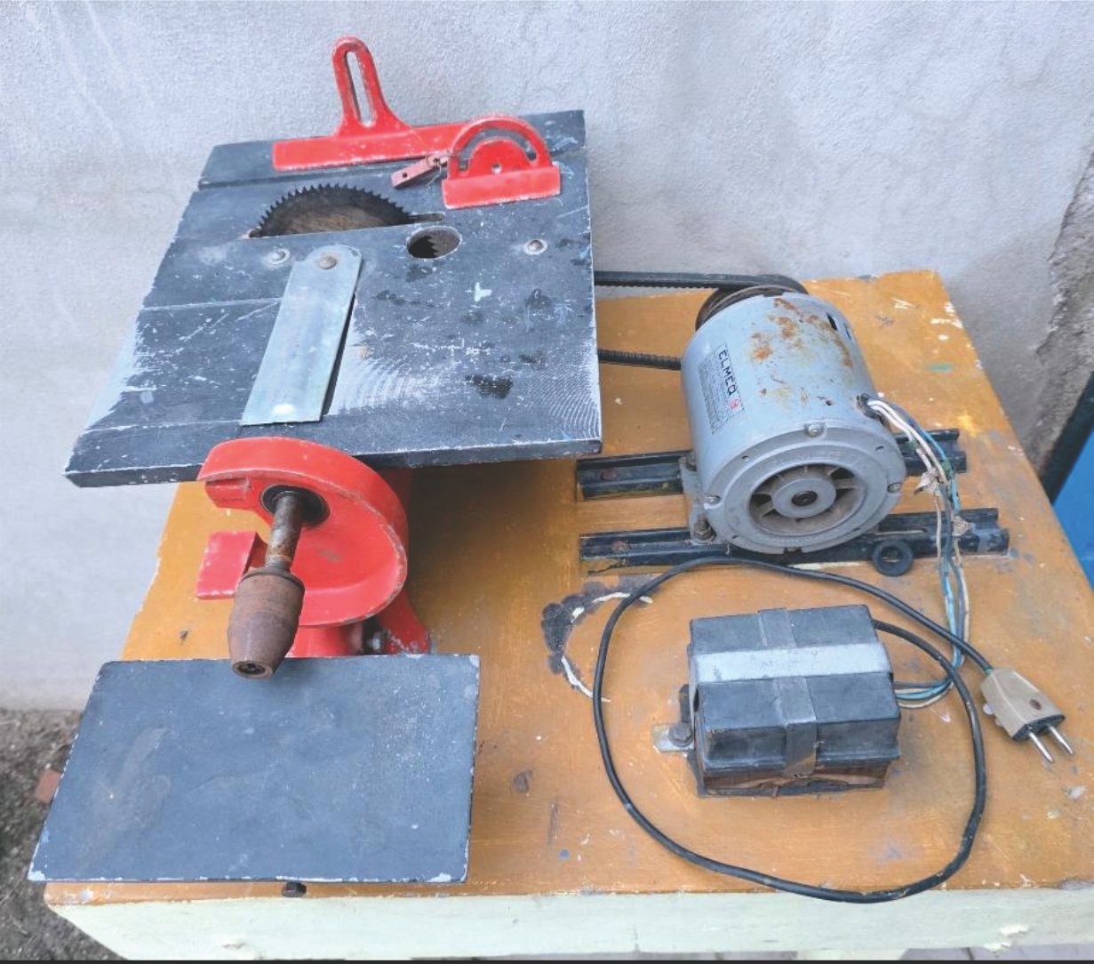 Combinada de carpintería en V. Dolores