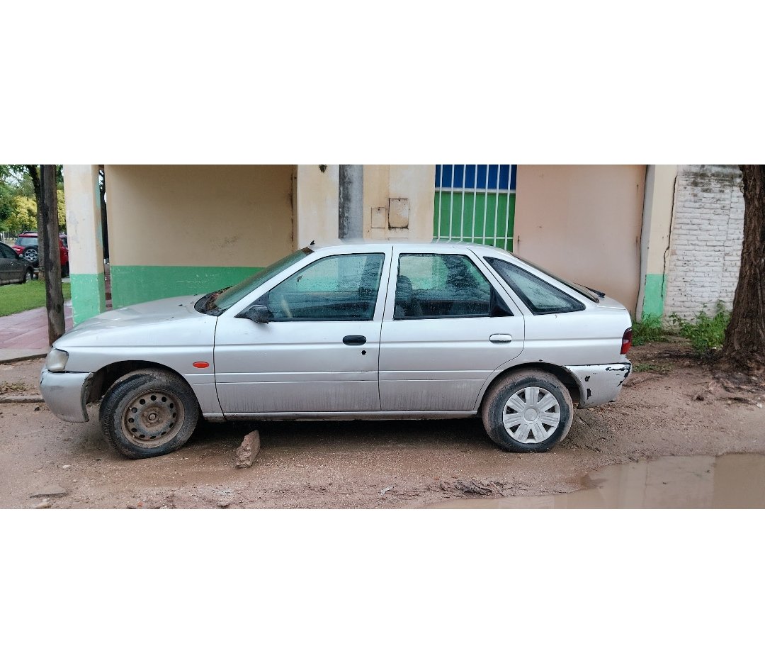 Ford ESCORT $ 3.000.000