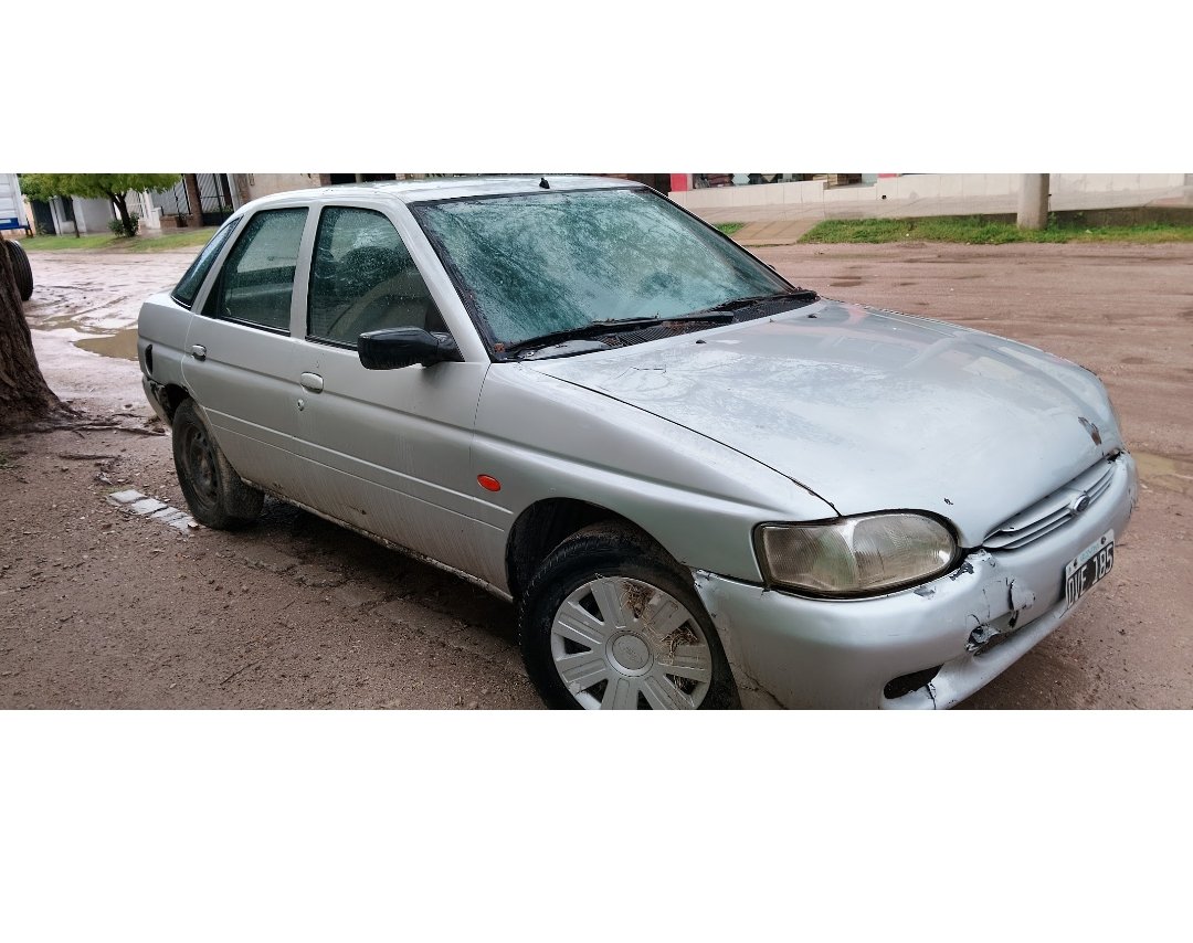 Ford ESCORT $ 3.000.000