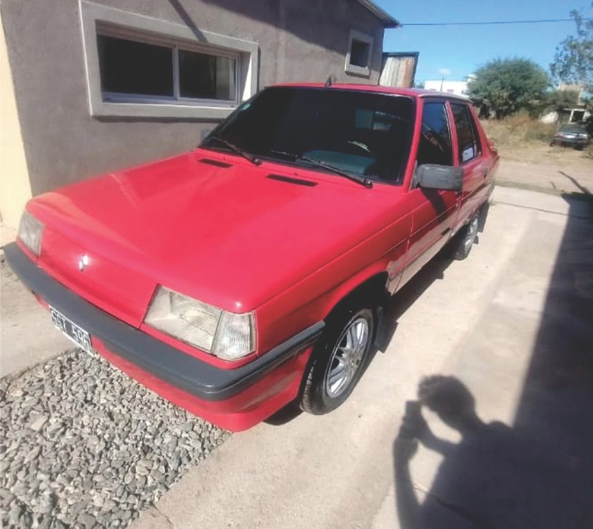 Renault 9