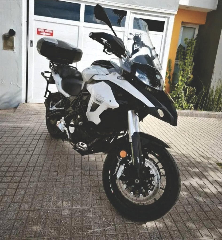 Benelli TRK 502  7.000 dólares