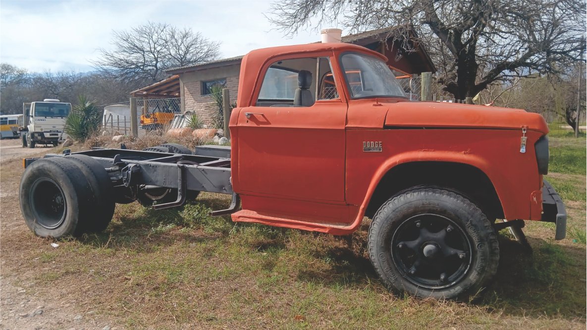 Camion Dodge $ 9.000.000