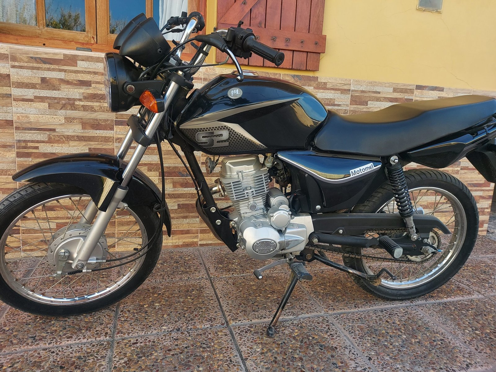 Motomel S2