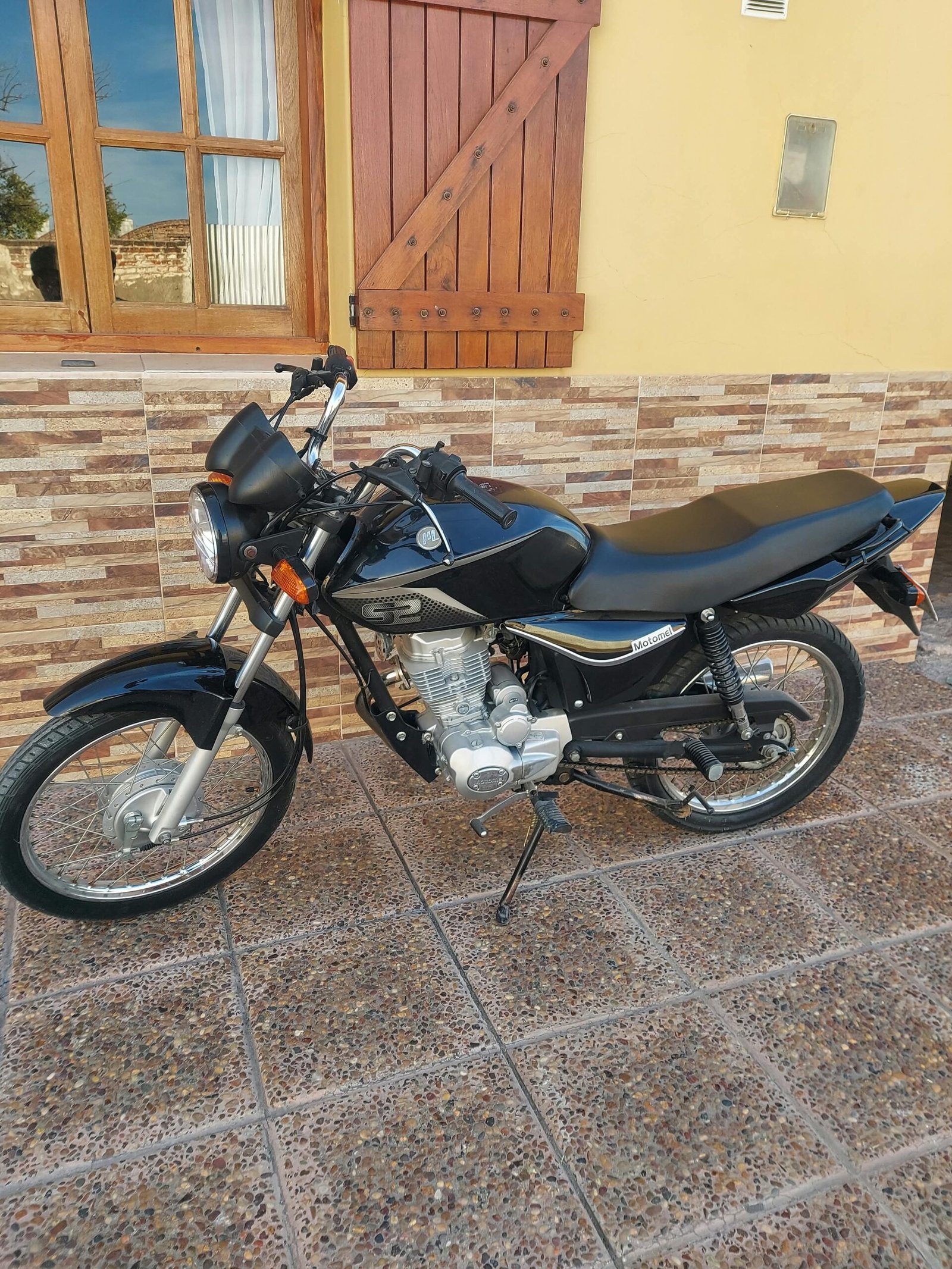Motomel S2