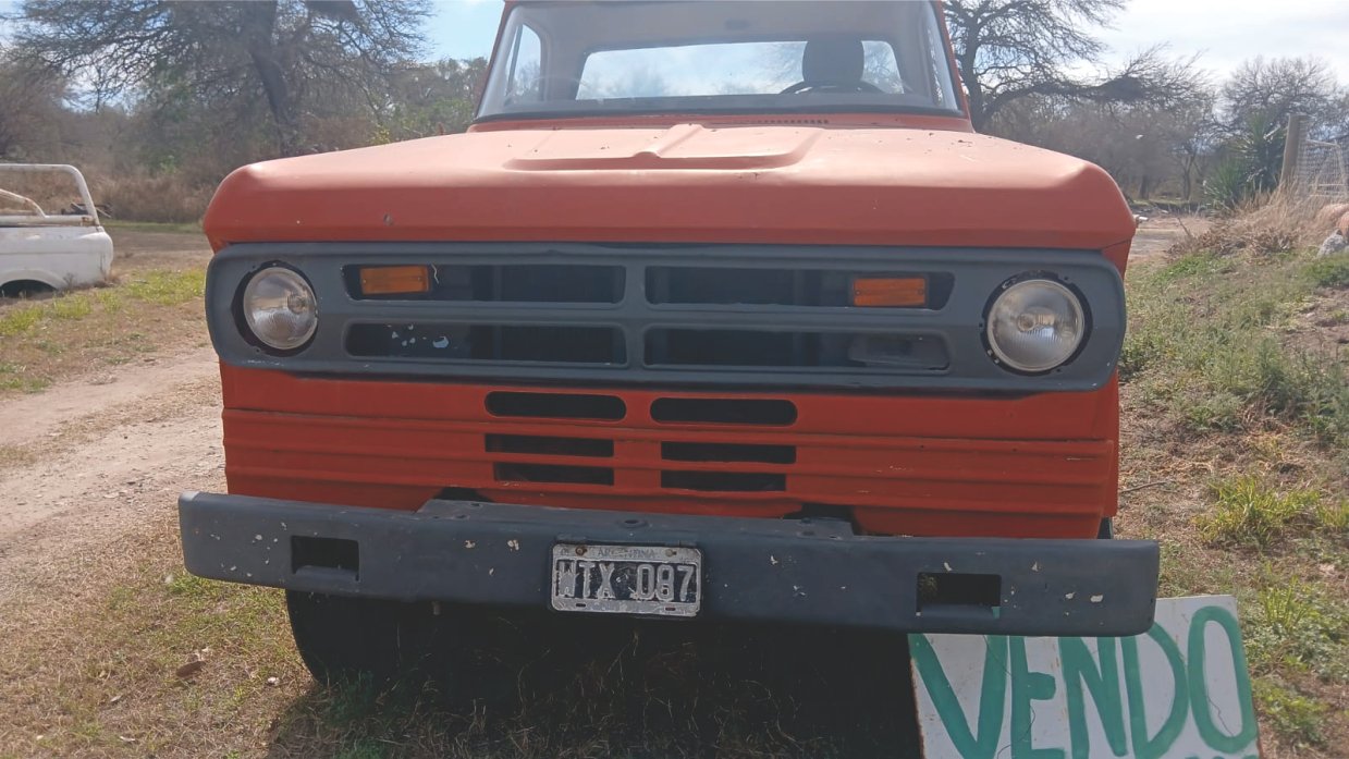 Camion Dodge $ 9.000.000
