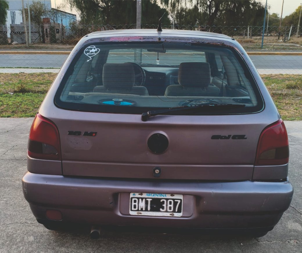 VW Gol Gli $ 3.900.000