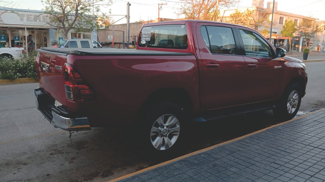 Toyota Hilux $ 39.000.000